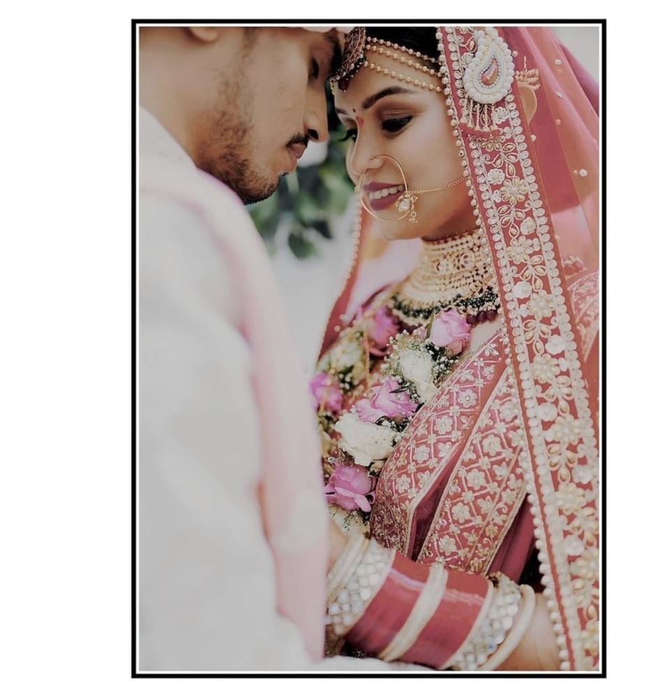 My name is  akshay &  meri shadi 5 february ko amita ji ke sath hui hai or ham dono ki sathi perfect jeevansathii company ne karwai hai main jeevansathii company Thankyou