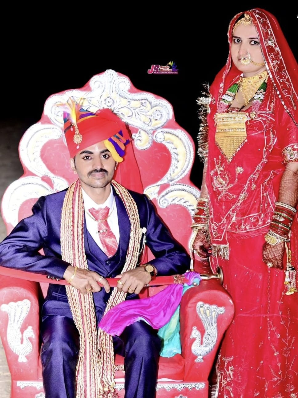 मेरा नाम बुधराम है या मेरी शादी 10 मार्च को.उर्मिला जी के साथ हुई है या हमारी शादी परफेक्टजीवनसाथी कंपनी ने करवायी है मैं जीवनसाथी कंपनी को बहुत धन्यवाद बोलना चाहूंगा